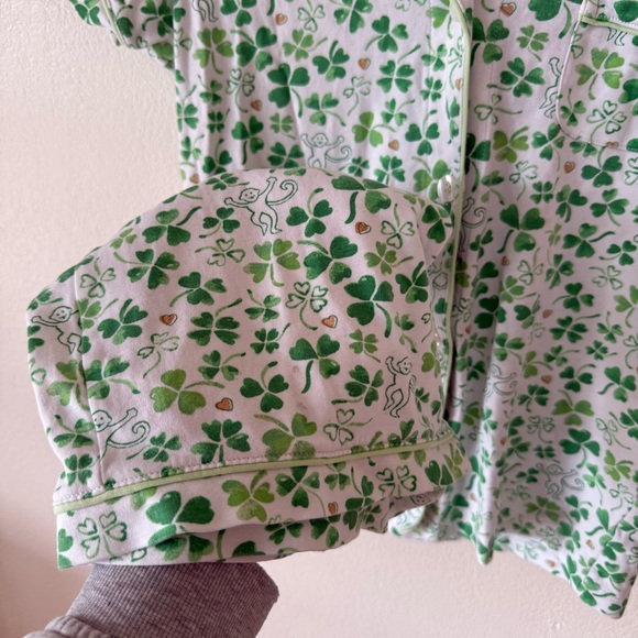 Roller Rabbit pajama set - Picture 2 of 6